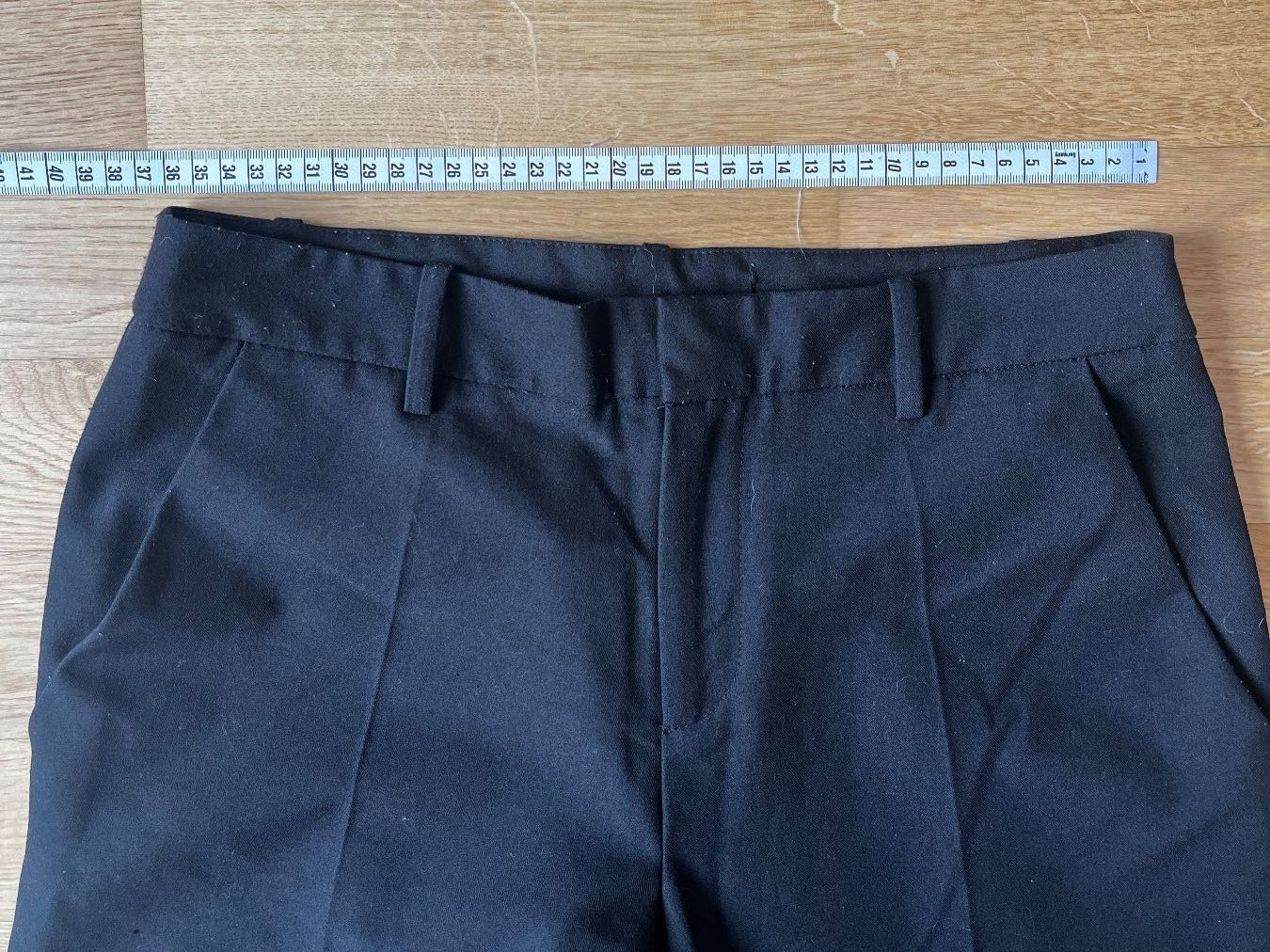 Hosen: Pantalon classique taille basse – Gebraucht aus La Tour-de-Trême von lol_85kj 1