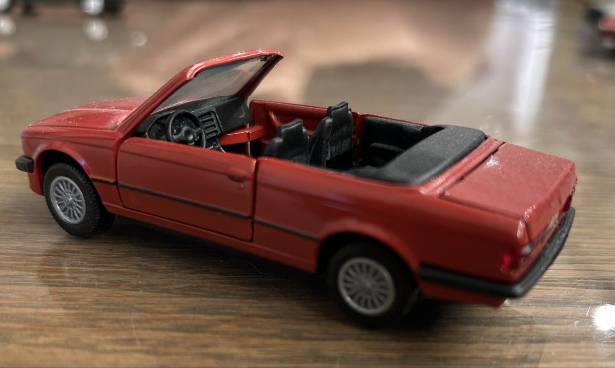 BMW Modellini d'auto: BMW E30 Cabriolet  1/43 – Usato da Baar nendaz venduto da min_n5tw 1