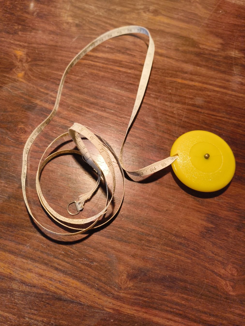 Bernina Tous les outils: Bernina Rollmeter Gelb Stoffband vintage – Défectueux à stettlen par VintageBern_ch 4