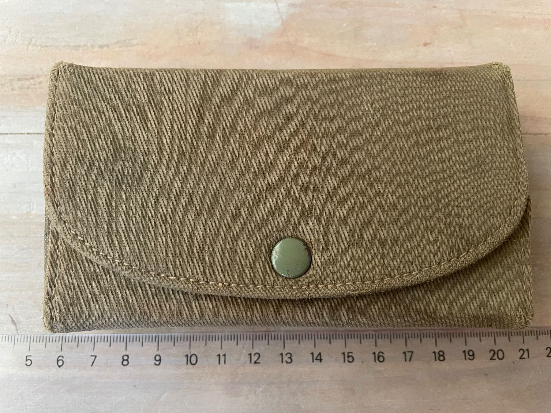 US Army Uniformi: U.S. Army Original WW2 sewing kit – Usato da Oberbütschel venduto da Woodie2005 1
