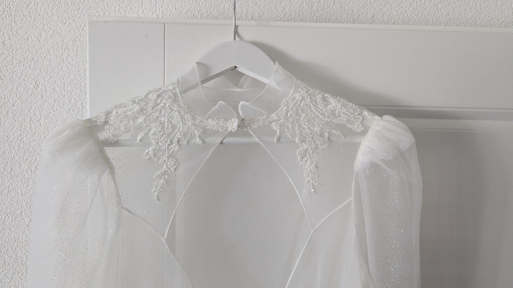 Kleider: Brautkleid / Cape / Überrock – Neu und originalverpackt aus Wängi von Maelstrom 6