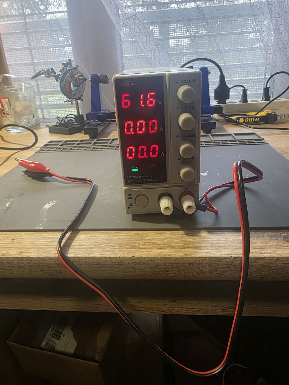 Elektrotechnik: Alimentation CC  0-60 V 0-5 A – Gebraucht aus Morges von MGaming