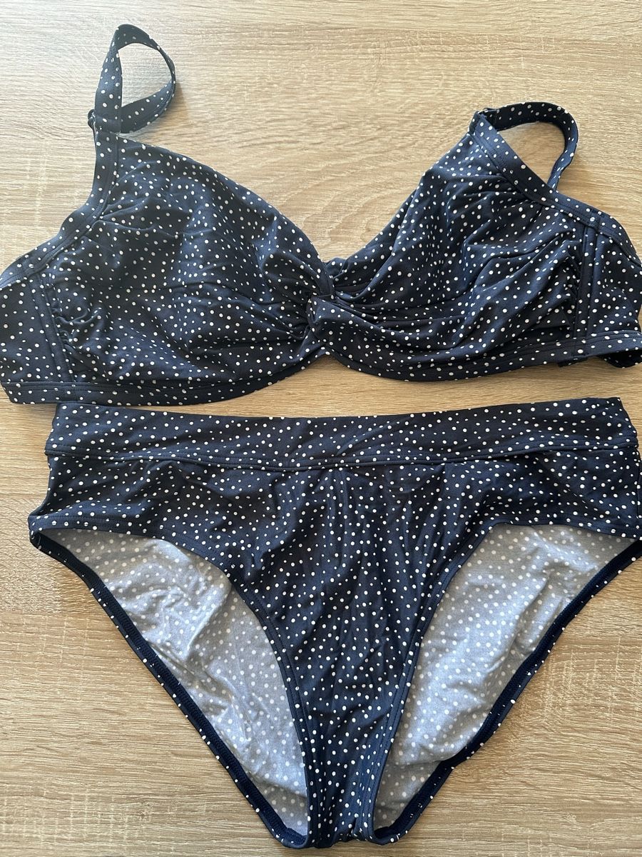 Costumi da bagno & Bikini: Bikini 40E, nie getragen – Usato da Birrwil venduto da kidsstore
