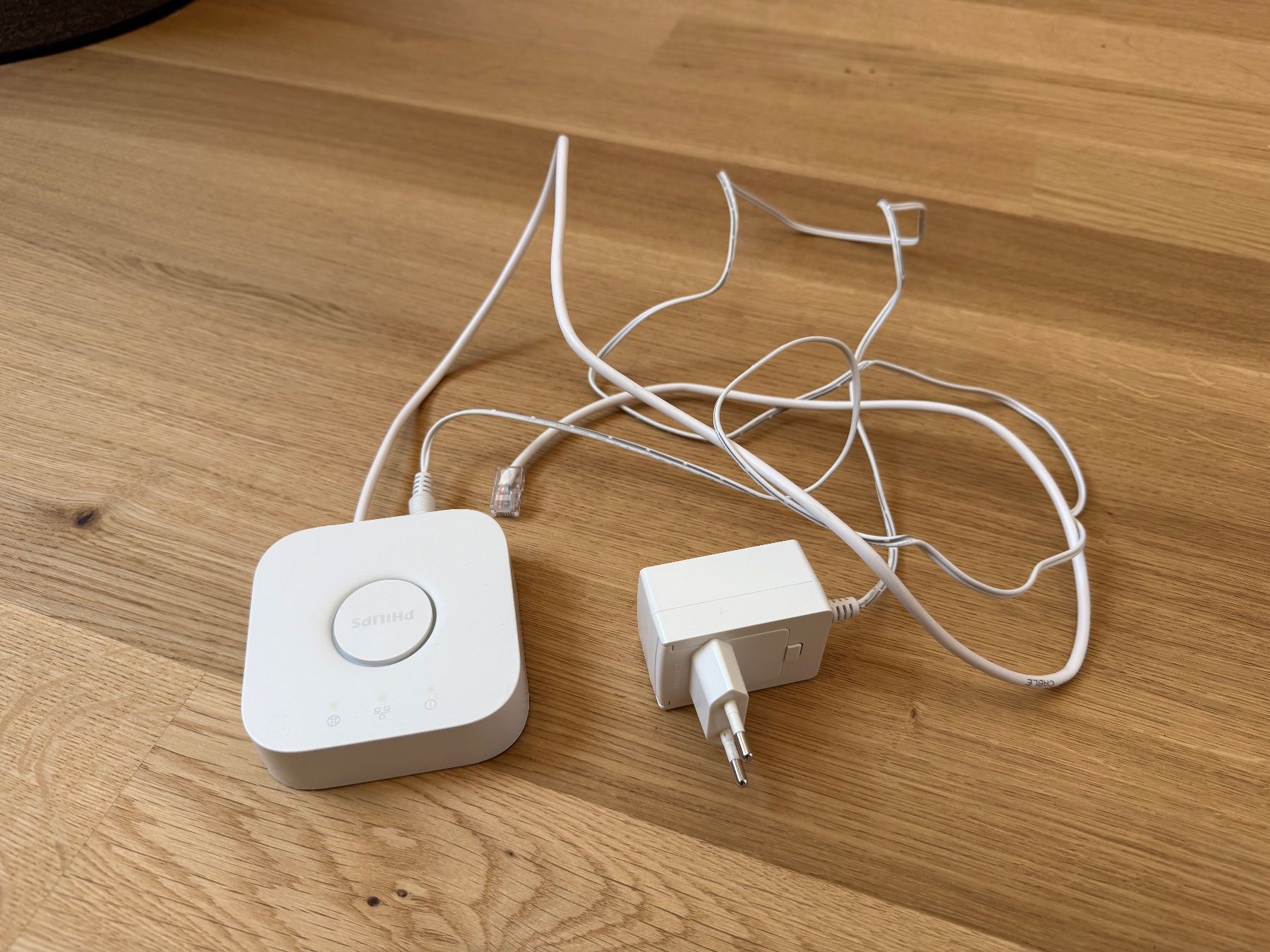 Philips Hub & Switch: Hue Bridge – Usato da Dietikon venduto da JamaisVu. 1