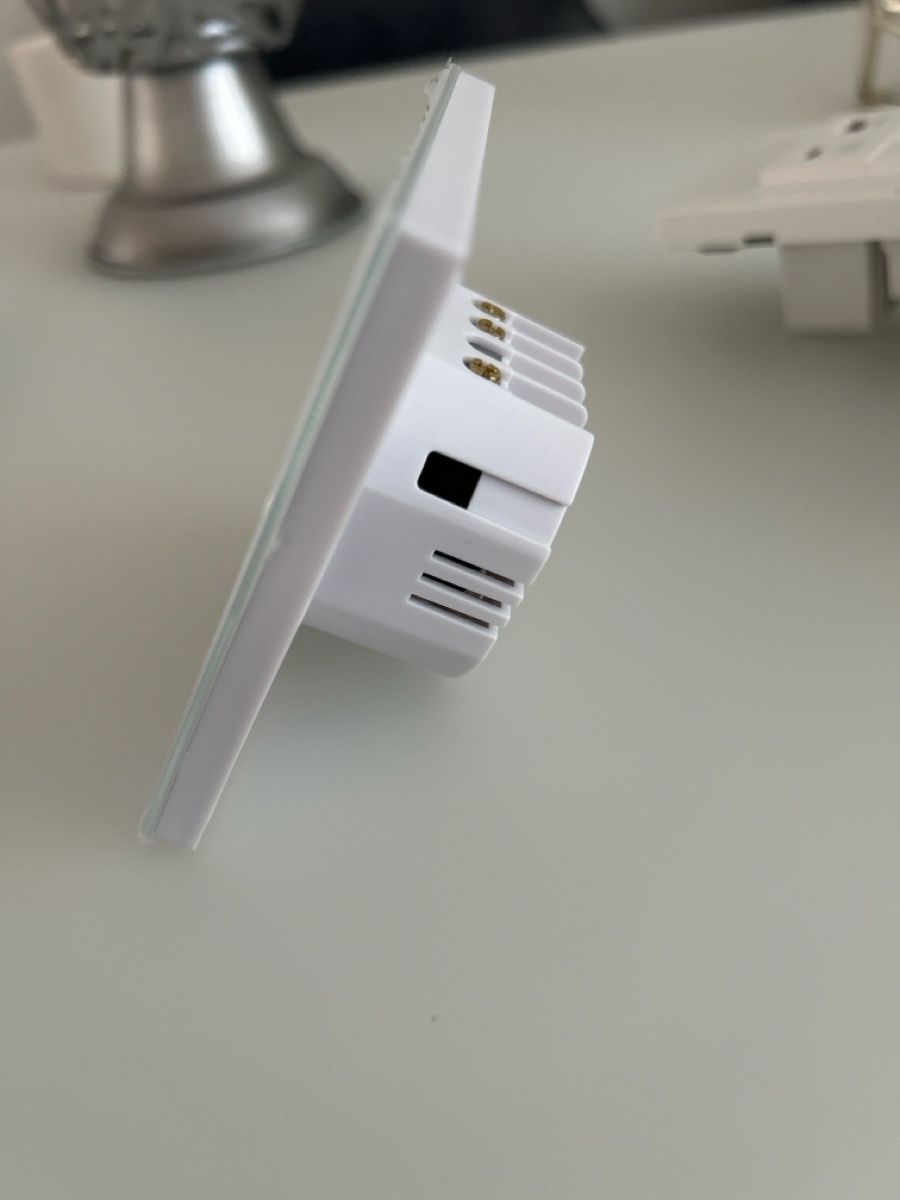 Interrupteurs: Smart Touch Switch 86-WIFI-2W weiss neu – D'occasion à Opfikon par osm_bns2 1