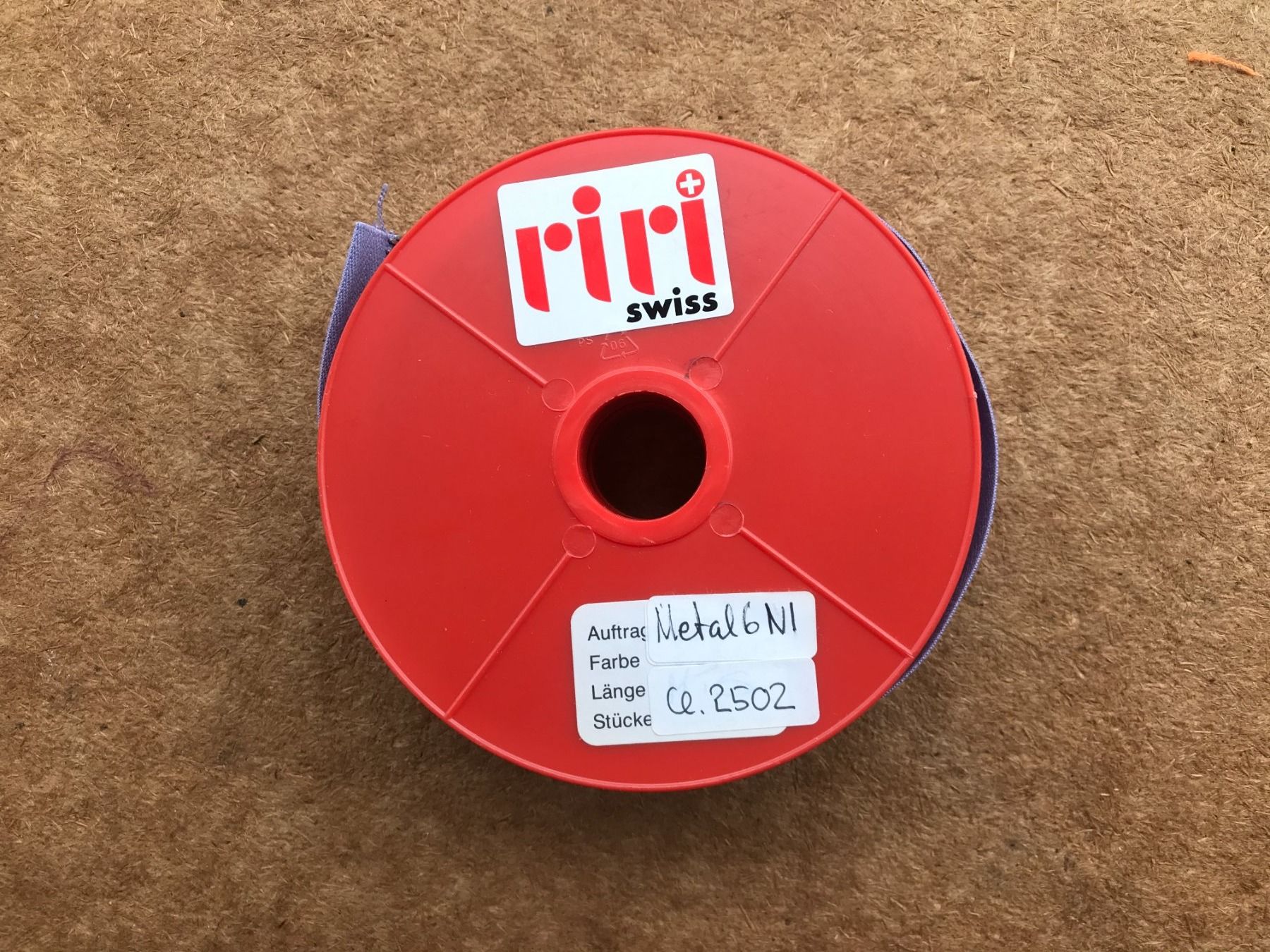 Tessuti: RIRI REISSVERSCHLUSS ROLLE – Nuovo (secondo la descrizione) da Ostermundigen venduto da wini63