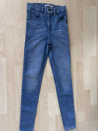 Levis Mile High Super Skinny