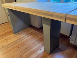 Werkbank Massivholz mit Metallfüssen Länge 2.0m