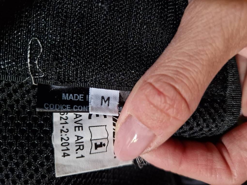 Protezioni & Imbottiture: DAINESE Rückenprotektor M – Usato da Murten venduto da fjr_q7d7 1