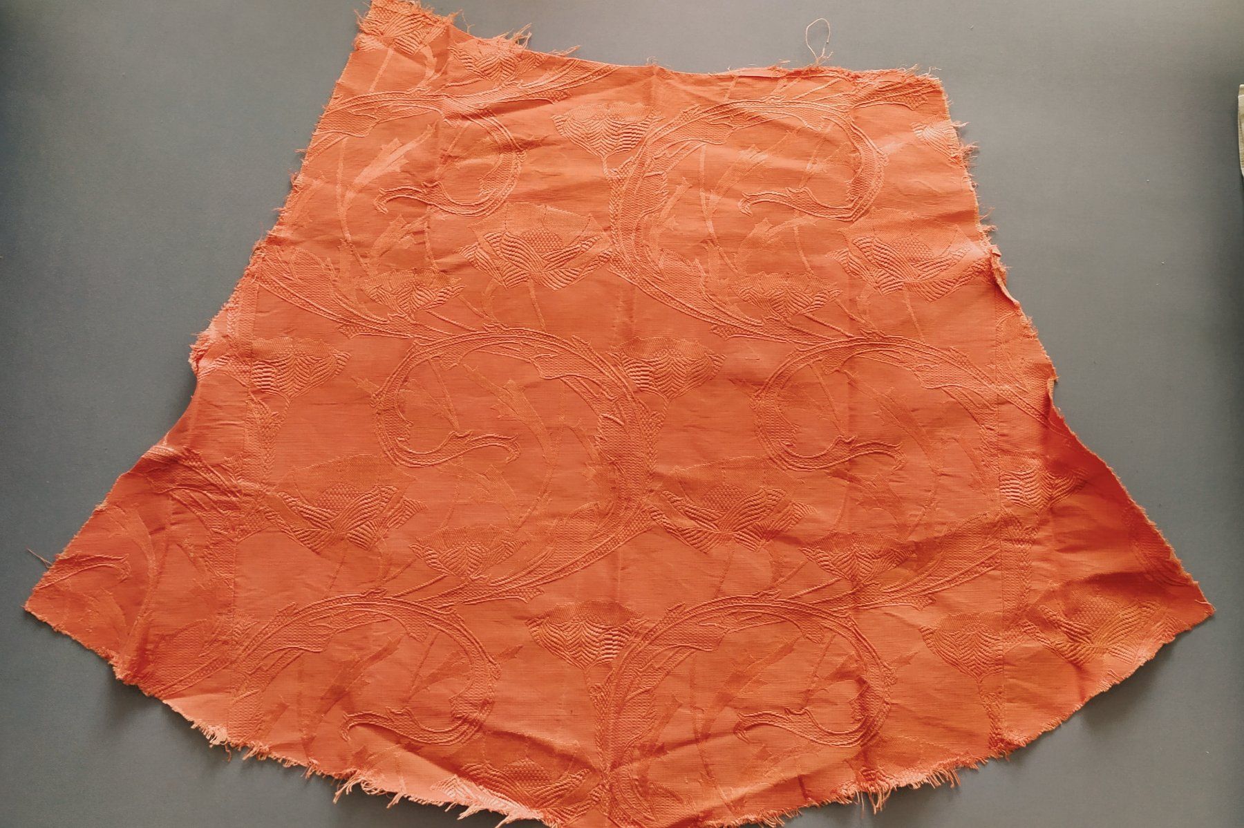 Tessuti: Magnifique tissu ancien – Usato da Chezard St-Martin venduto da Loucail 2