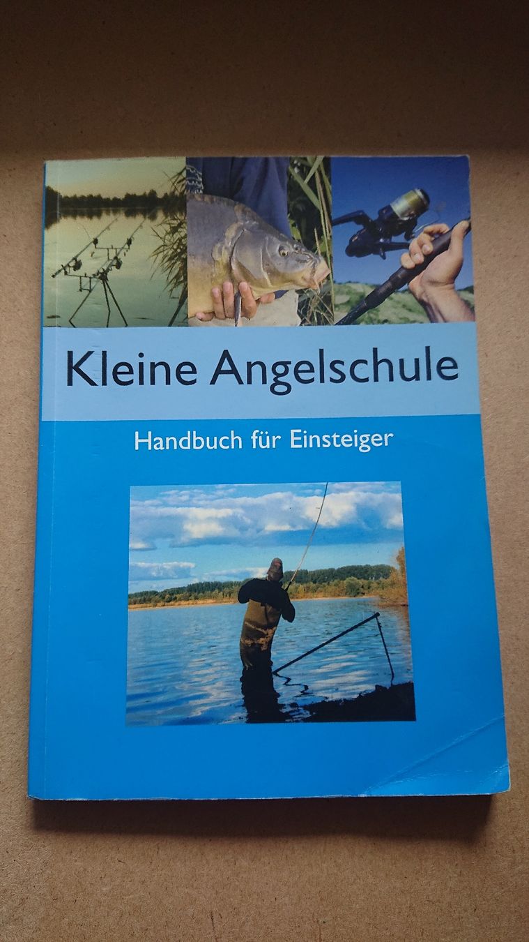 Libri: Kleine Angelschule Handbuch für Einsteiger – Usato da Chur venduto da FreakofRarity