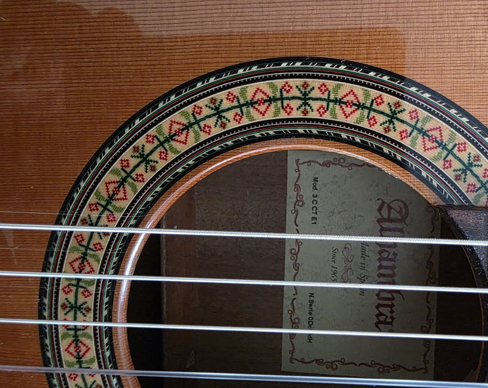 Alhambra Instruments de musique:  Alhambra 3CCTE1 – D'occasion à Aesch par SvIv