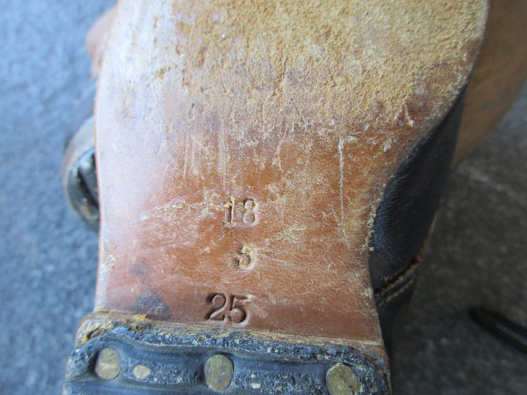 Chaussures garçon: Antike Leder Schuhe – D'occasion à Frick par Schweinchen1965 2