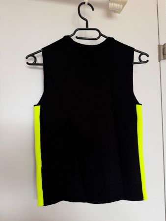 Zara Knit Oberteil schwarz mit Streifen neon gelb - S - NEU!