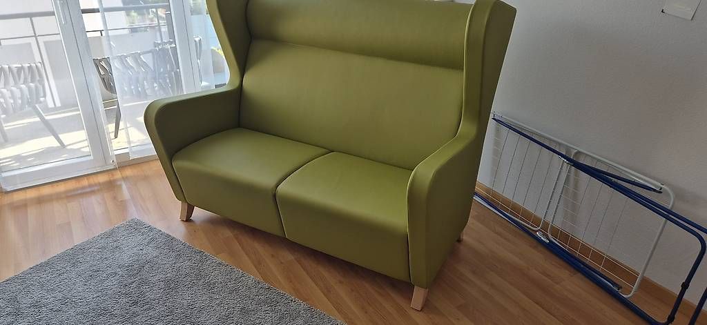 Sofas: 2 Sitz Sofa – D'occasion à Lauerz par rahel6318 2