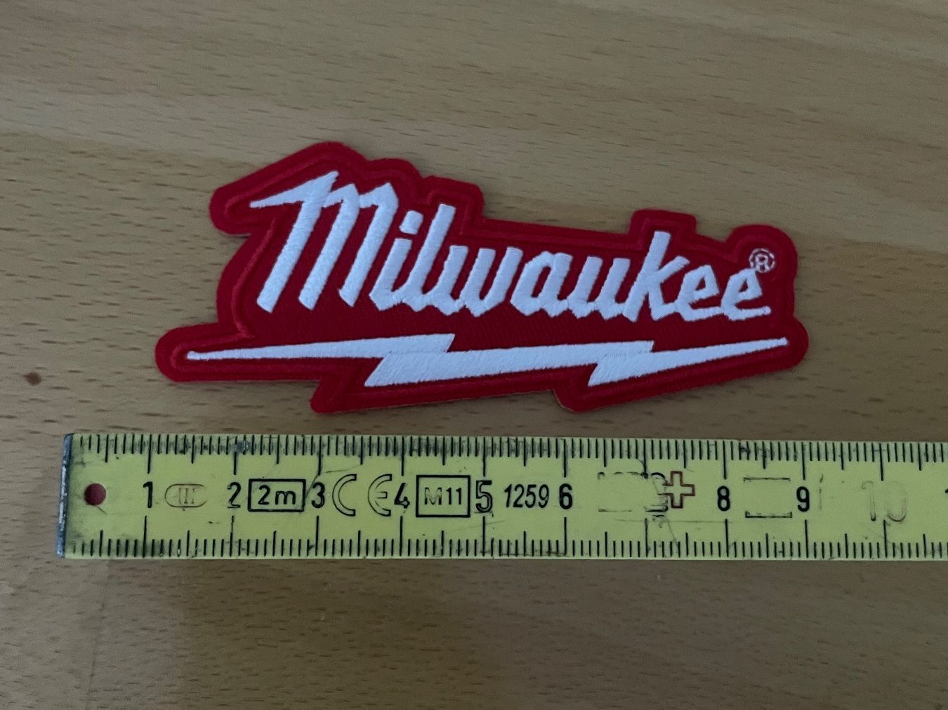 Toppe: Milwaukee Tools Patch Sticker Aufnäher 1120 – Nuovo (secondo la descrizione) da Horn venduto da abutre72