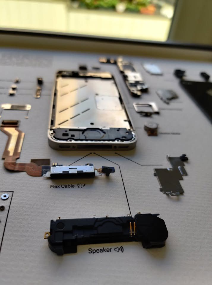 Apple Telefoni cellulari / Smartphones: «IPhone 4S in Frame» Schwarz – Usato da Dietikon venduto da MSR-Mark1 5