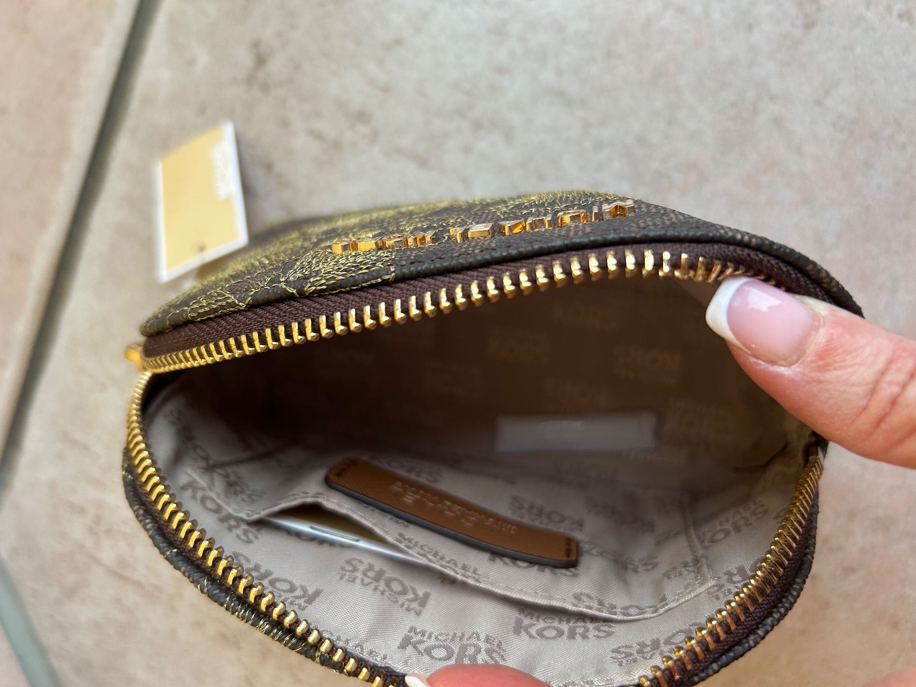 Michael Kors Custodie per cosmetici: Pochette à maquillage Michael Kors – Nuovo (secondo la descrizione) da Oberlunkhofen venduto da Tere5 2