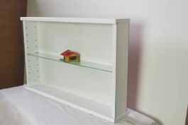 Tolle kleine Vitrine in weiss