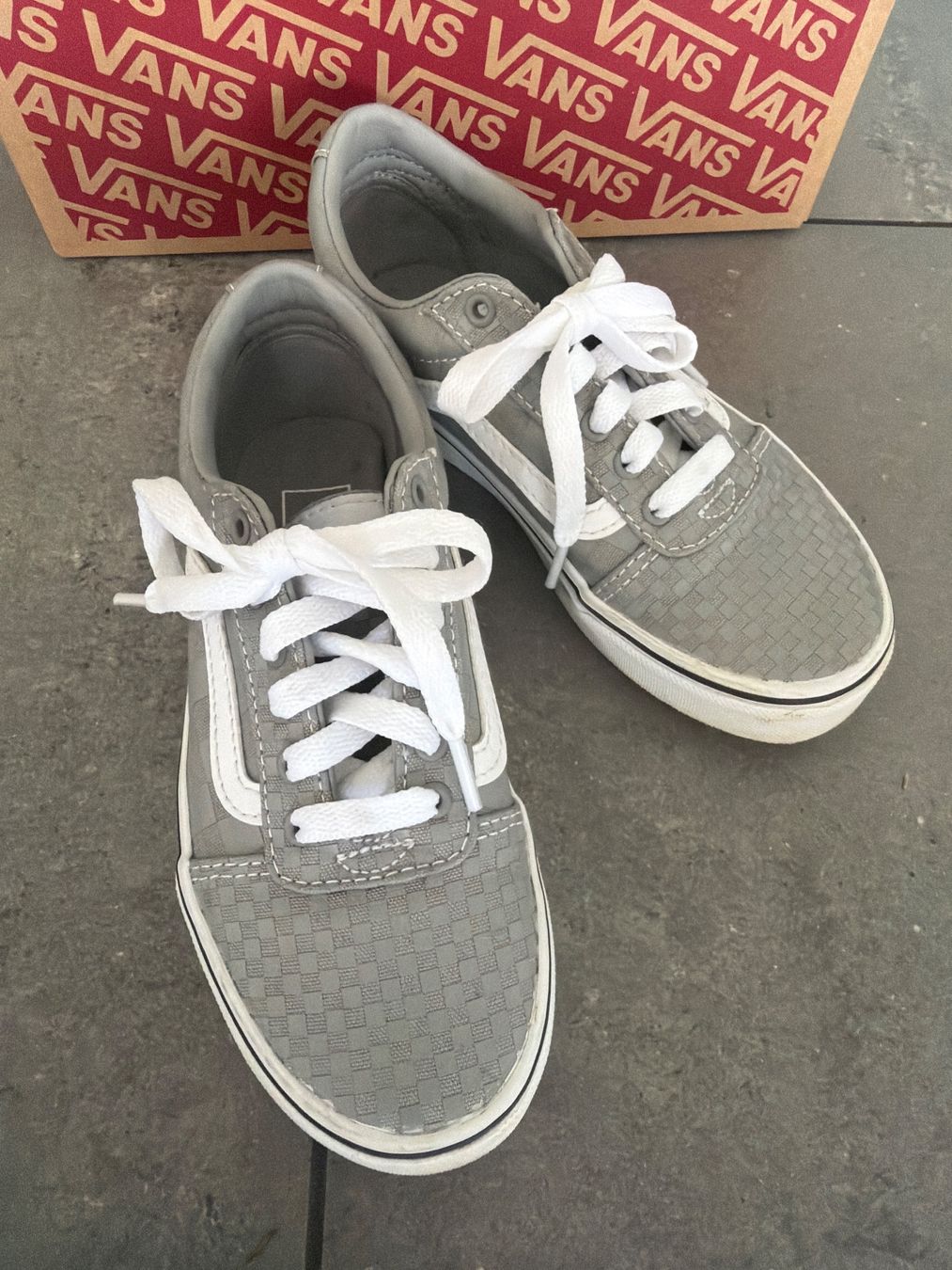 Vans Chaussures hommes: Vans Sneakers Ward, wie neu!! – Neuf (Voir description) à Steffisburg par elle013 1