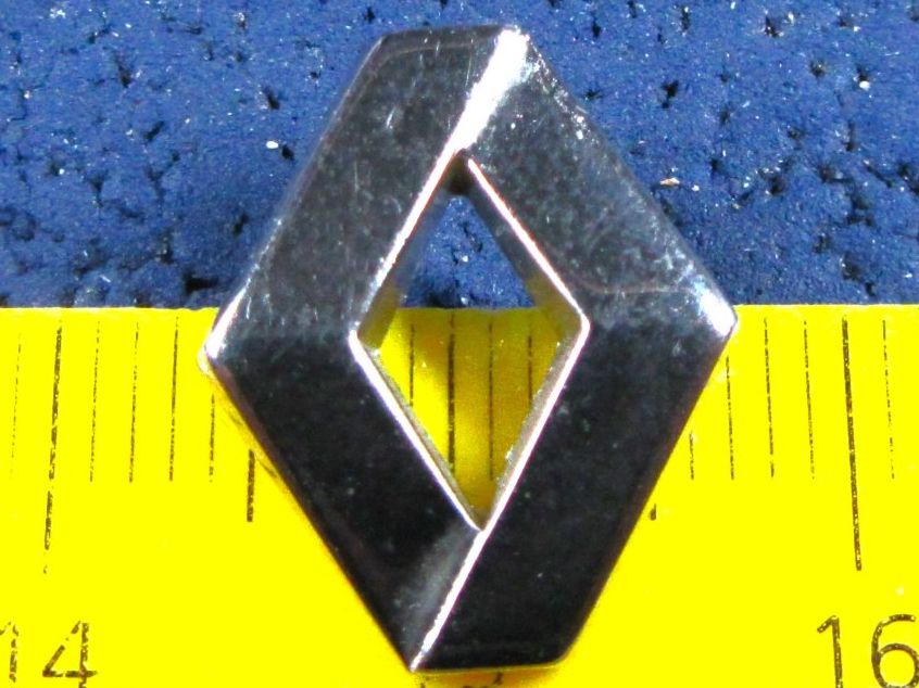 Renault Placchette & Badge: RENAULT AUTO LOGO PIN CUTOUT SILBRIG mit SECURITY-CLIP KLEIN – Usato da Ettingen venduto da Hausi4711 1