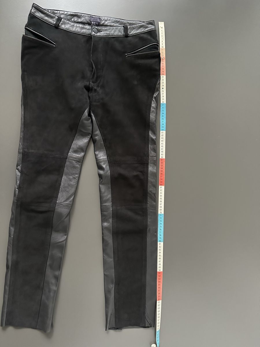 H&M Hosen: Pantalon en daim et cuir  – Gebraucht aus Zürich von armande01 2