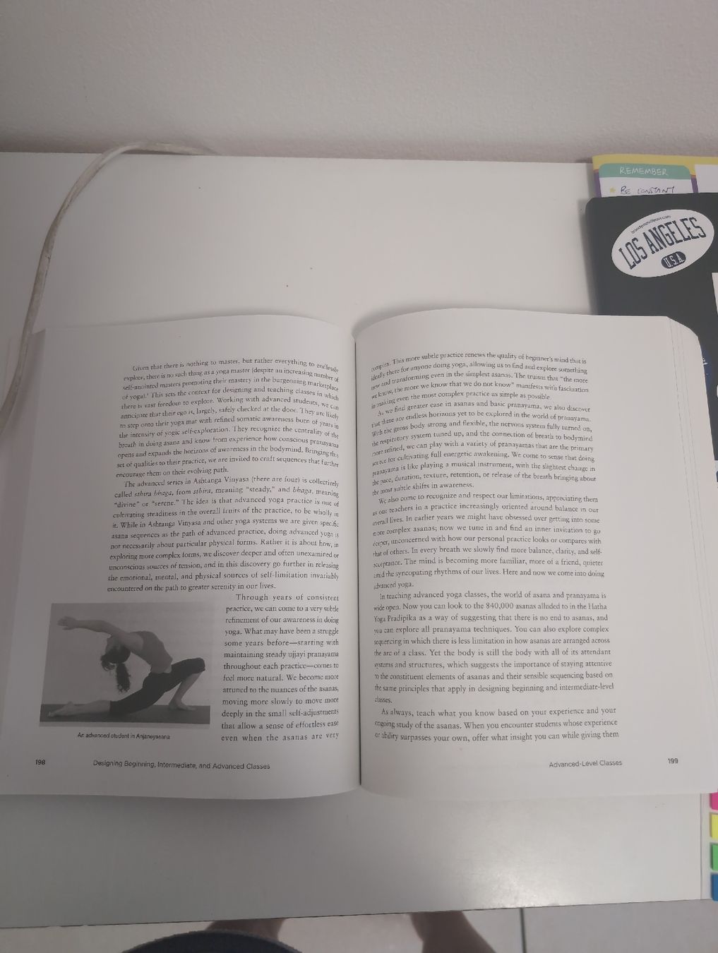 Livres: Libro Yoga sequencing in inglese  – D'occasion à S. Pietro par van_2826 3