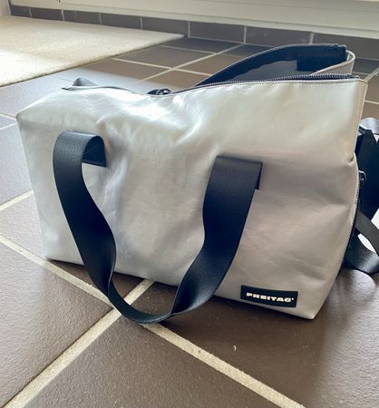 Freitag Tasche Lois silber
