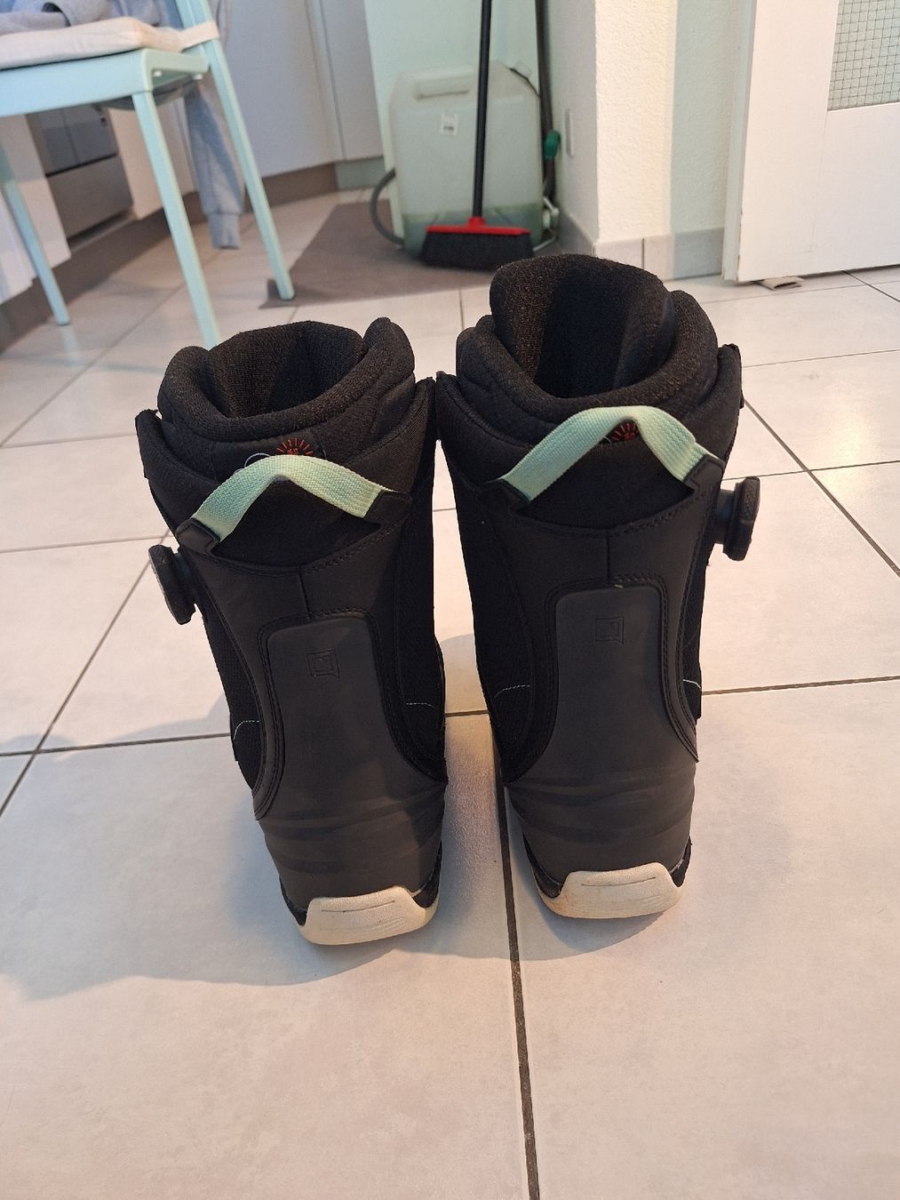 Snowboard Nitro Scarpe da donna: Nitro Snowboardschuhe - Damen Grösse 39 – Usato da Zürich venduto da CheyenneG00 1