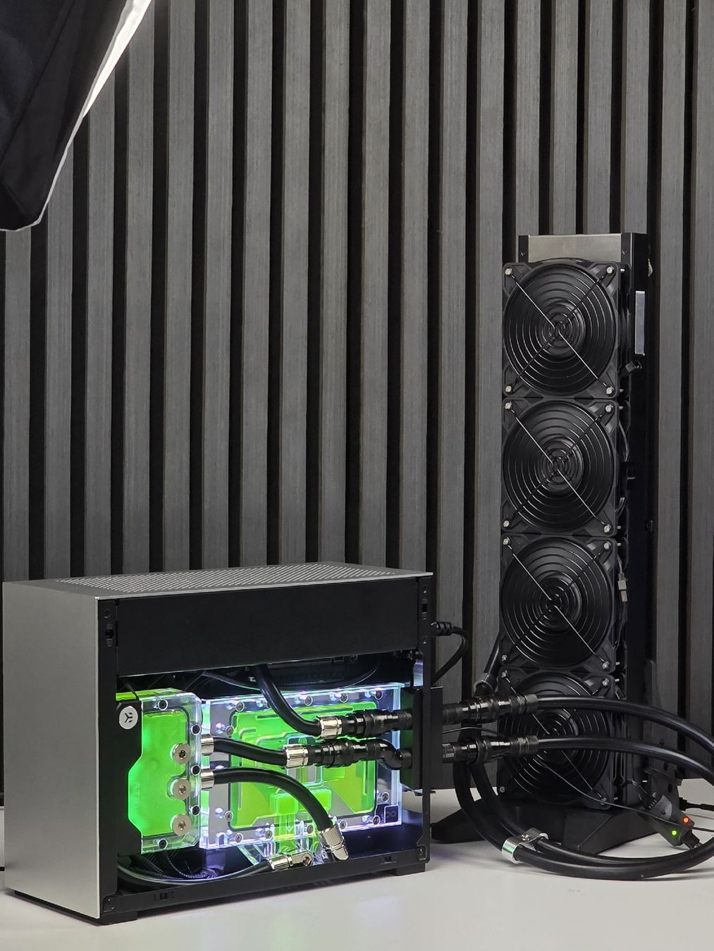 Nvidia PC: H2O Ryzen 9 7950X / RTX 4080 Super / 32GB – Usato da Stetten AG venduto da ged_ztw2