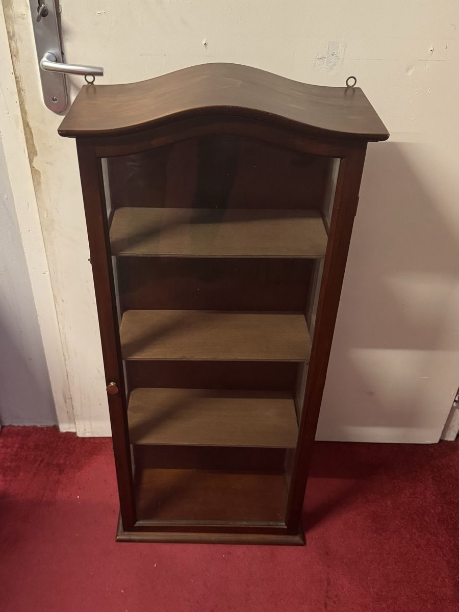 Vetrine: Wandvitrine  – Usato da Schlieren venduto da Freundlich02