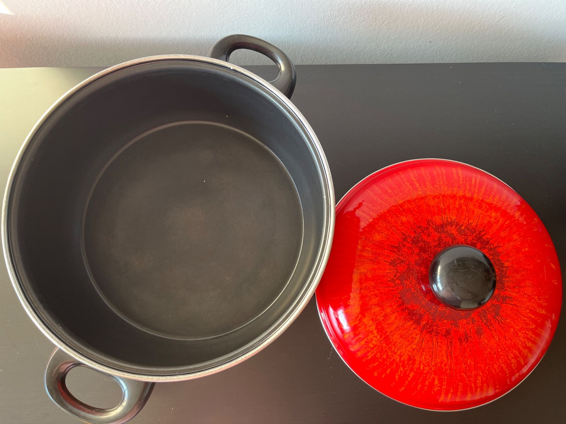 Pentole: Vintage Kasserolle, mit Deckel, rot, 26 cm, Emaille – Usato da Luzern venduto da Jiggy_8898 3