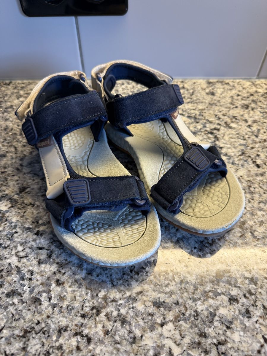Bisgaard Schuhe für Jungen: Sandalen Bisgaard dunkelblau nr 35 – Gebraucht aus Zürich von Joselito0