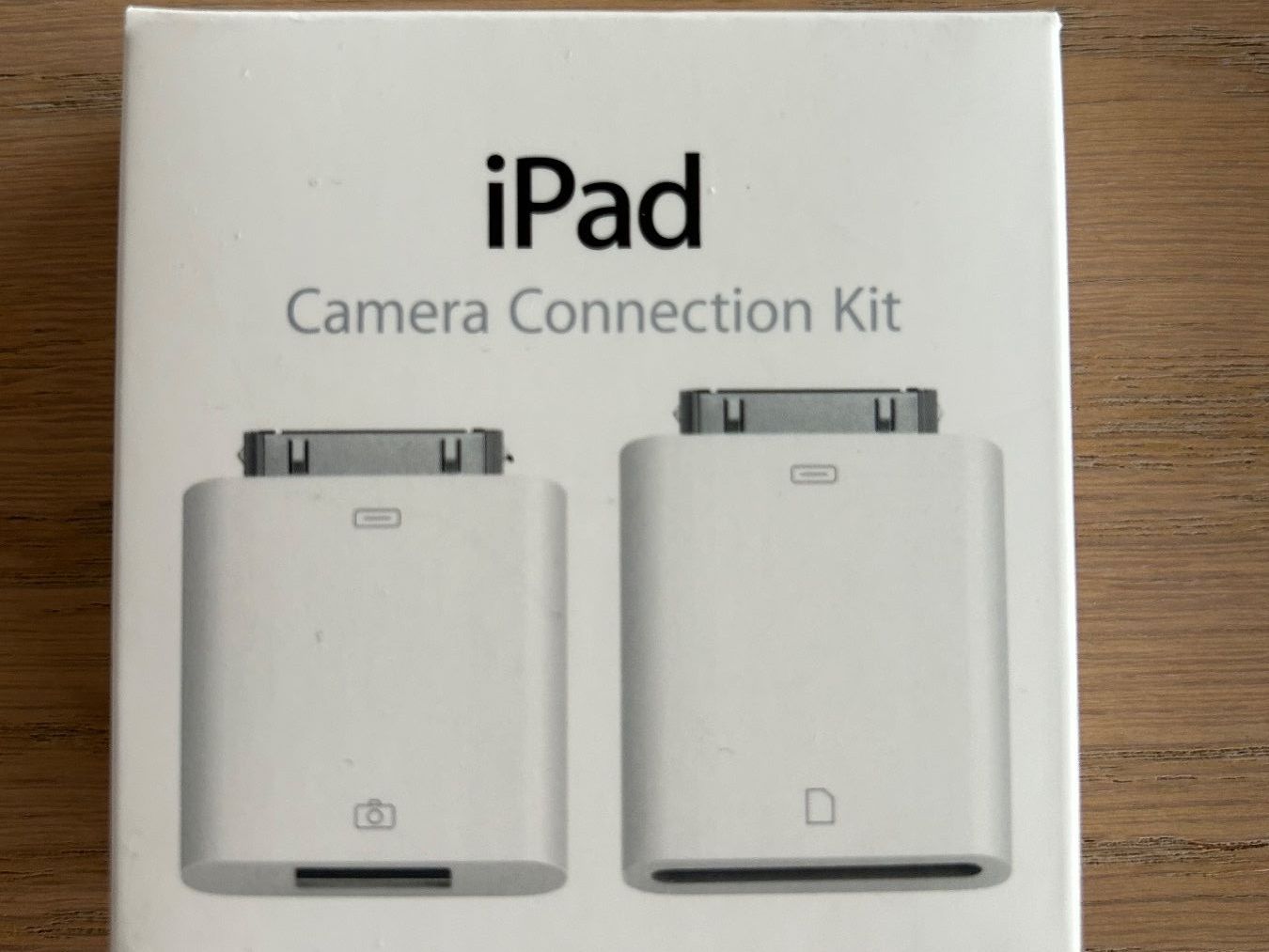 Docking station: Apple iPad 2 Docking station + Camera connector – Usato da Grimisuat venduto da Apr722 5