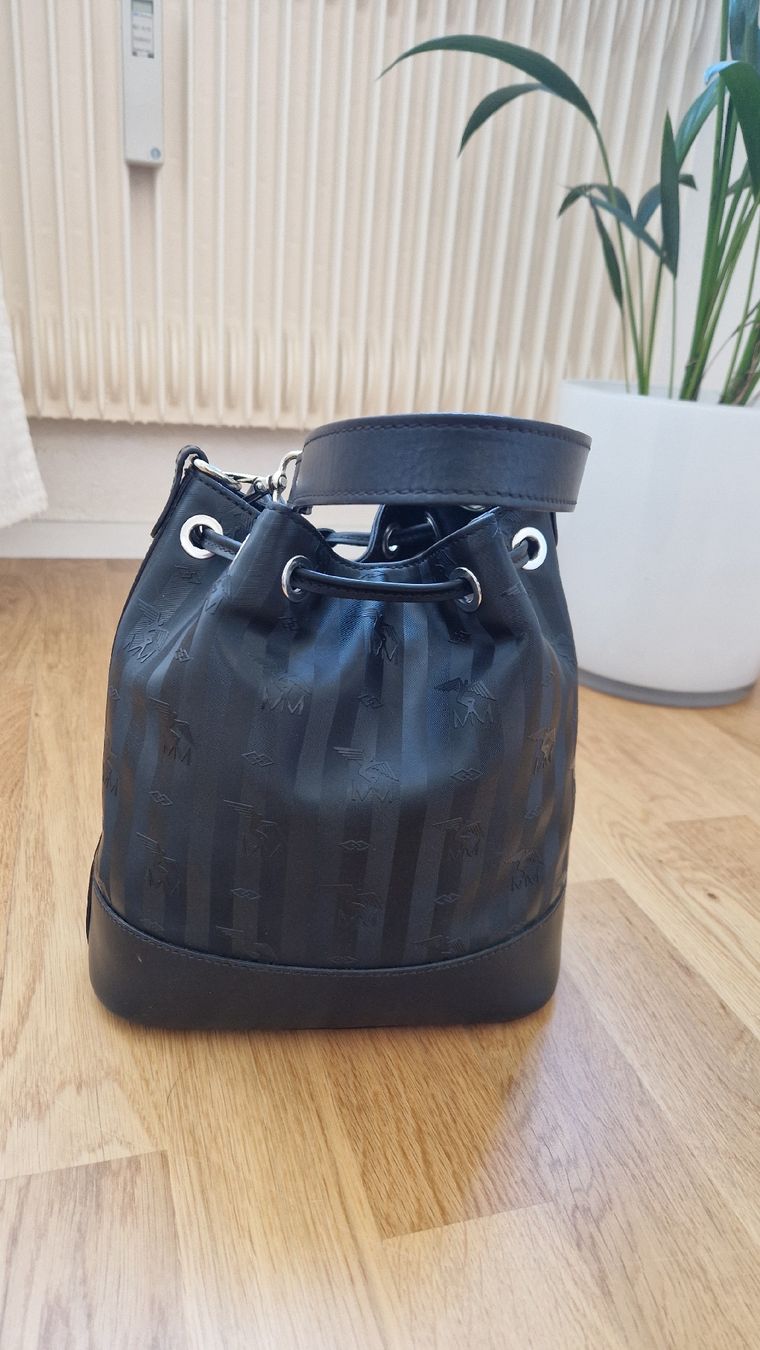 Maison Mollerus Borse da donna: Wunderschöne, sorgsam getragene Maison Mollerus Handtasche – Usato da Aarberg venduto da Daniela_Meyer 1