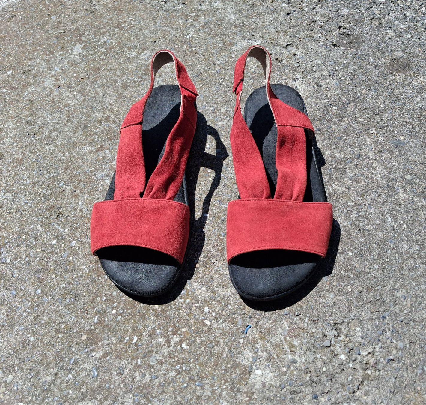 Helvesko Damenschuhe: Sandaletten Leder, rot Gr. 38, HELVESKO – Gebraucht aus Wald ZH von e8e 1