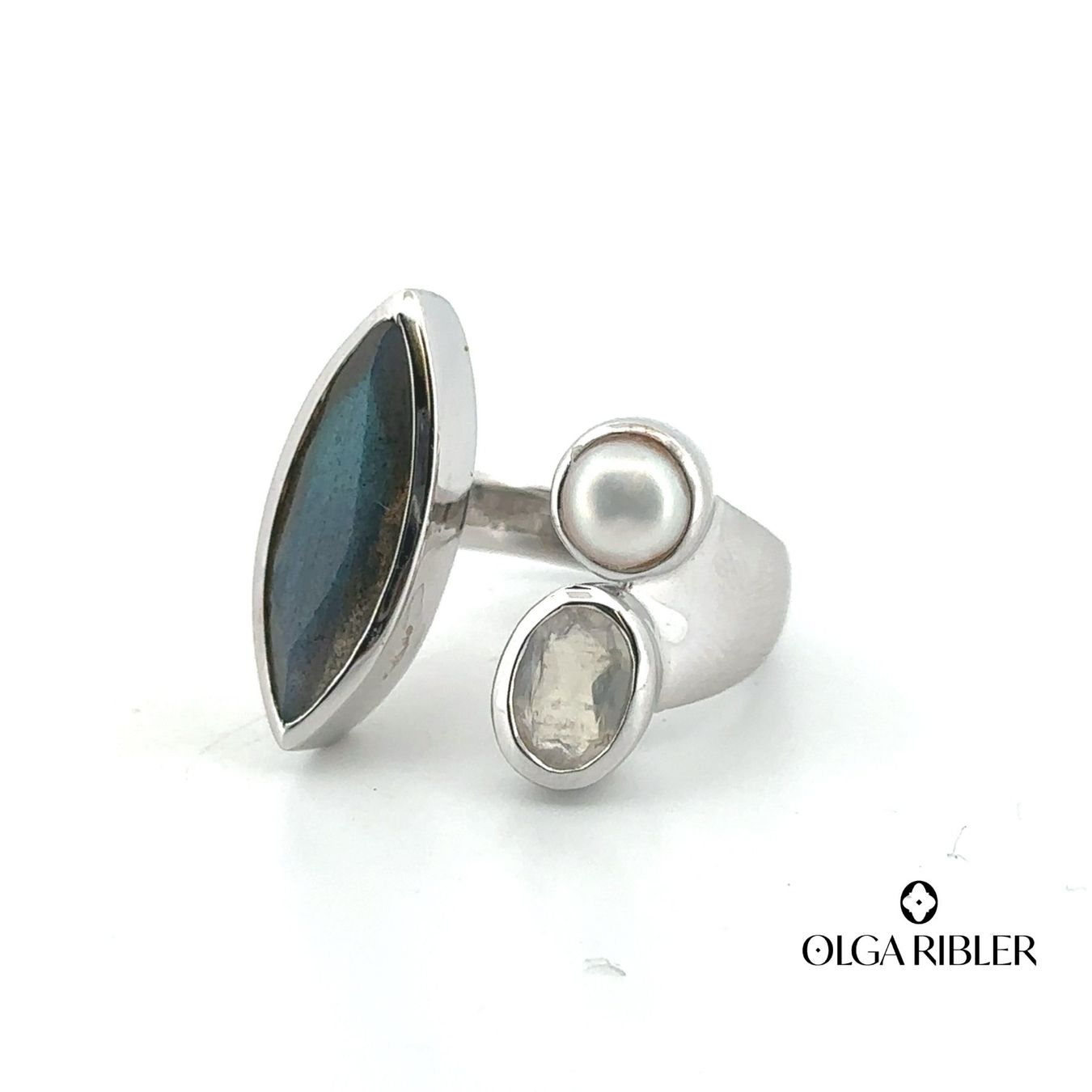 Olga Ribler Anelli: Offener Ring mit 3 Steine Grösse 54 – Nuovo (secondo la descrizione) da Luzern venduto da Schmuckoutlet 4