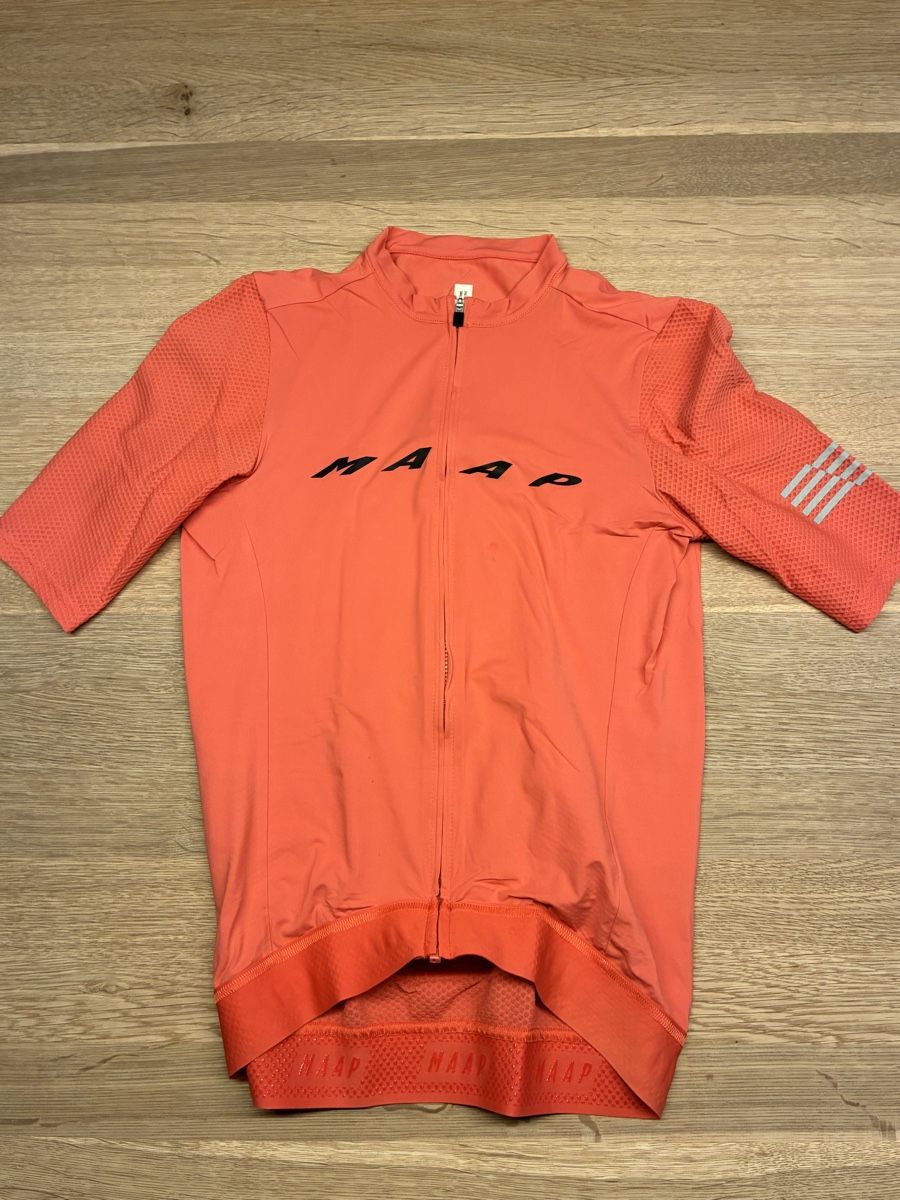 Canottiere & Pantaloni: MAAP 2.0 evade pro Jersey S maglia rosa – Usato da Thun venduto da Makki83 1