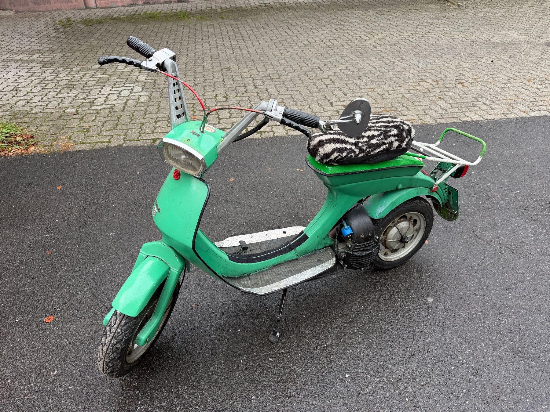 Lambretta Scooters: Lambretta Luna à restaurer – Defekt aus Cully von pic_8lhj