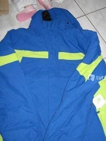 Neu: Jungen Winterjacke aus Teflon, blau