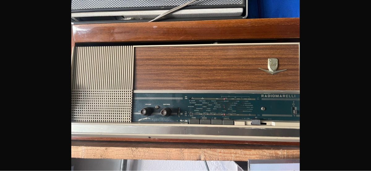 Radio: Radio mit Platspiele – Usato da Rüti ZH venduto da Bello70 1