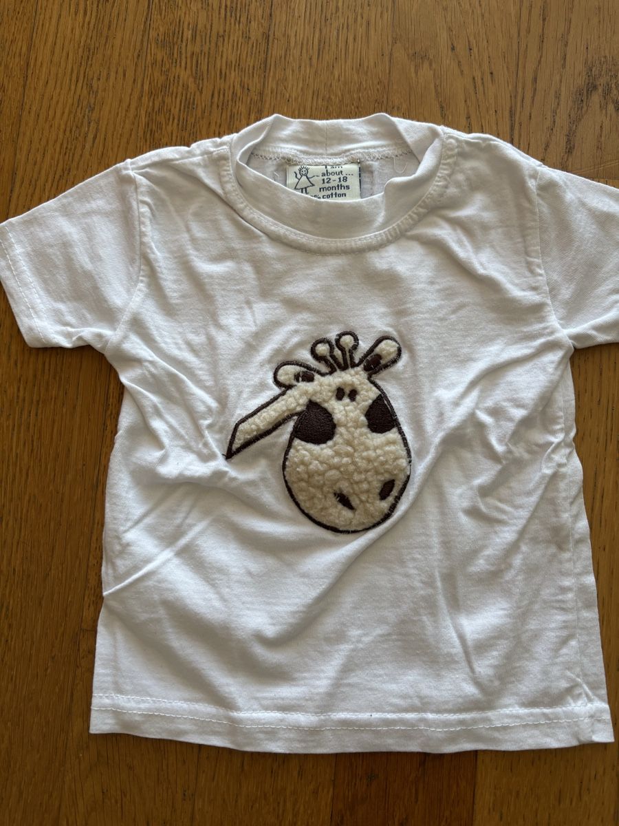 T-shirt: T-Shirt 100% Baumwolle – Usato da Zürich venduto da lar_my6b
