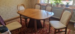 Esstisch ausziehbar (2 zusätzliche Elemente) mit 6 Stühlen
