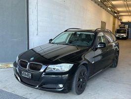 BMW 318i Touring
