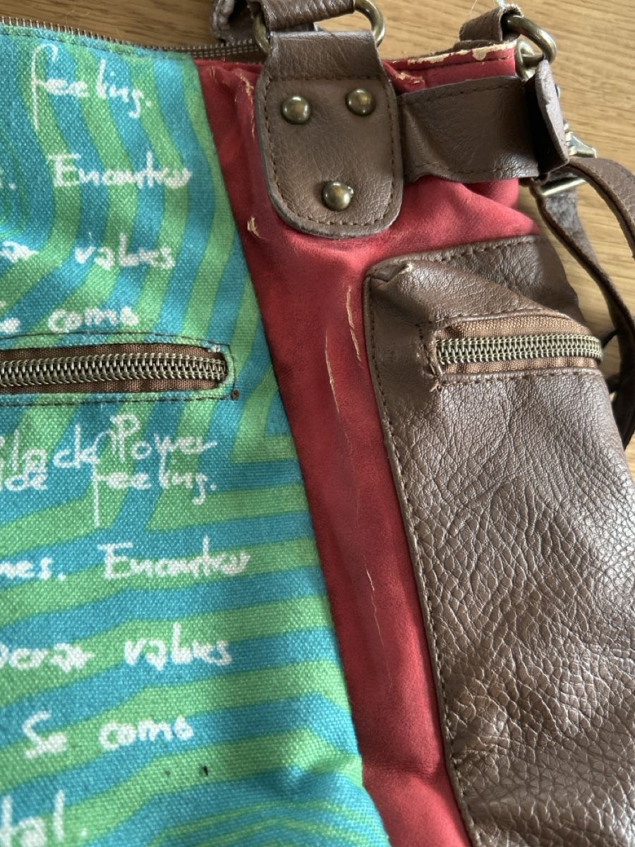 Desigual Taschen für Damen: Sac à main Desigual original – Gebraucht aus Veyrier von crevette06 3