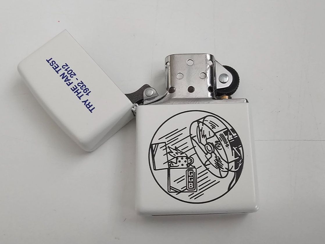 Zippo Feuerzeuge: Zippo Weiss 2014 – Neu und originalverpackt aus Waldenburg von bur_kvf7 1