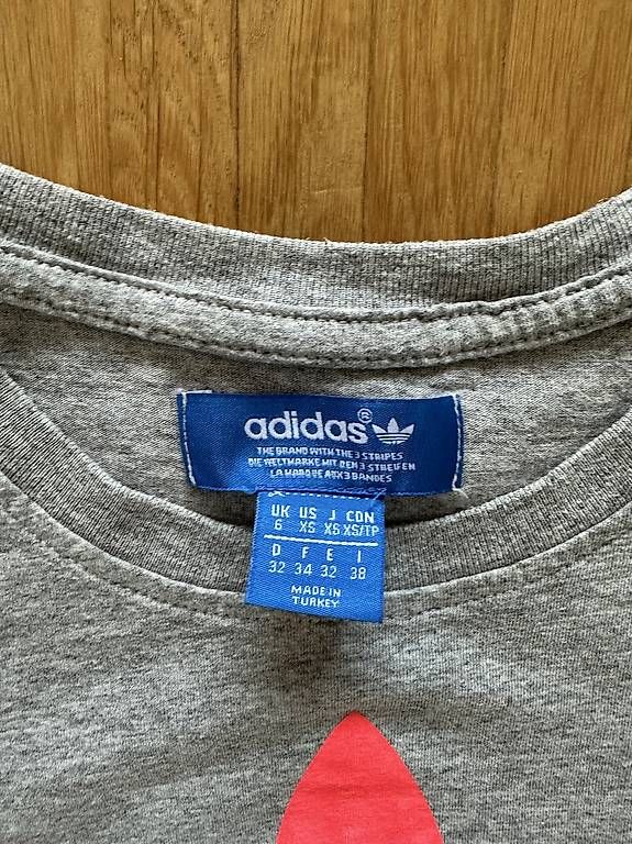 Adidas T-shirt: Adidas Tshirt – Usato da Zürich venduto da PetraBallon 1