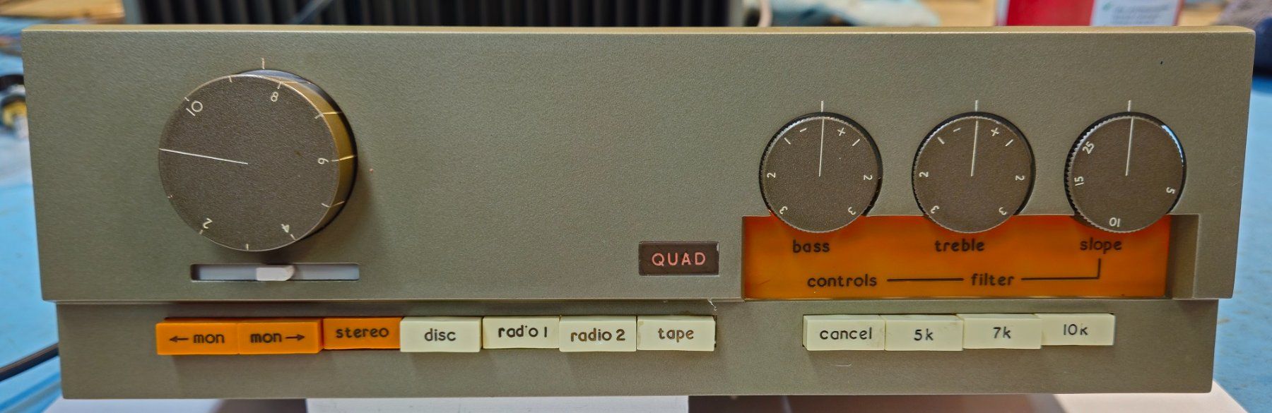 Quad Amplificatori: QUAD 33, Kit potentiomètres ALPS - ALPS Potentiometer-Kit – Nuovo e nell'imballaggio originale da St-Cierges venduto da Pestol 8