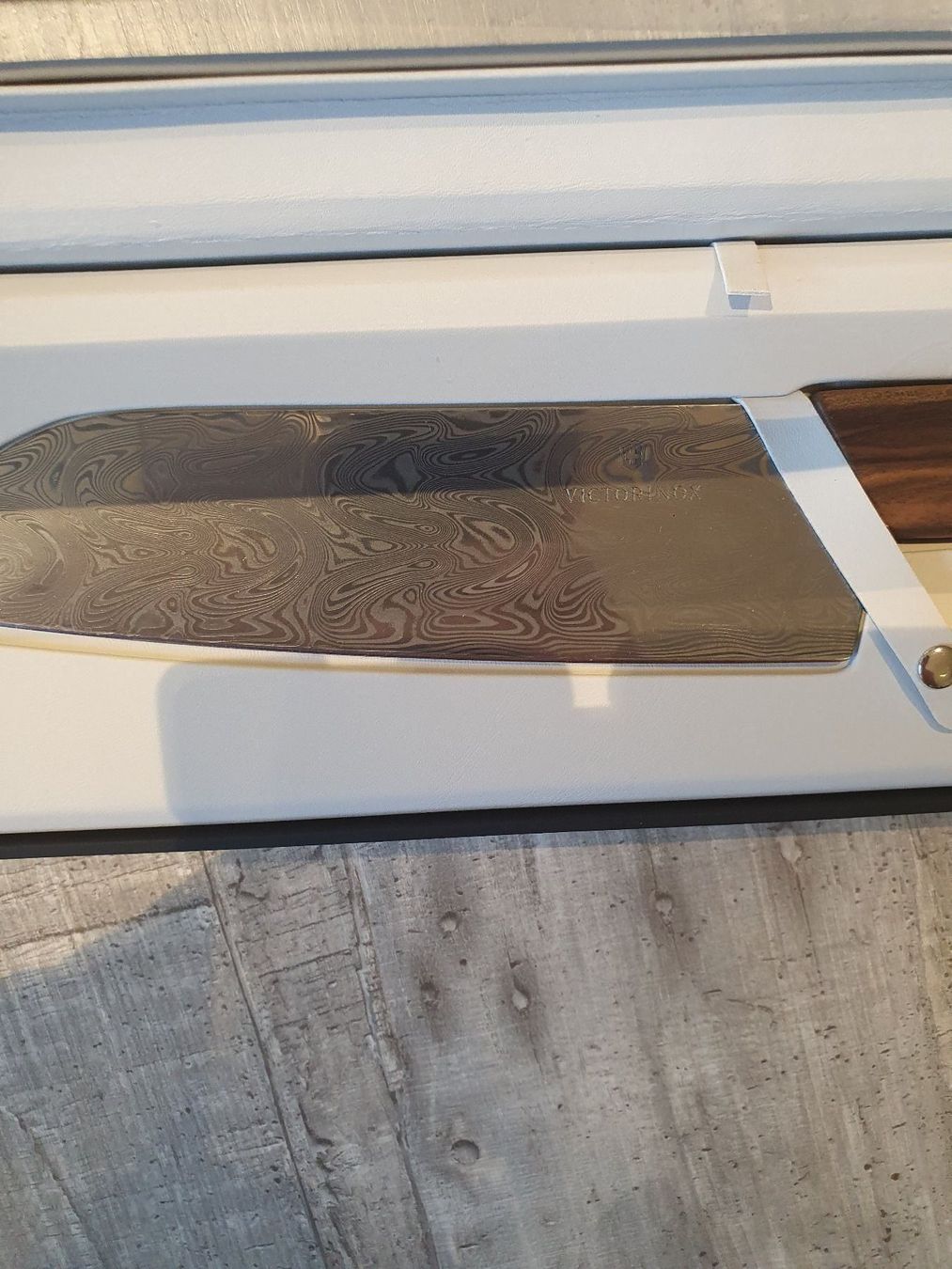 Victorinox Küchenmesser: Victorinox Santoku Damast Limited Edit – Neu und originalverpackt aus Küssnacht am Rigi von milchmaa83 1