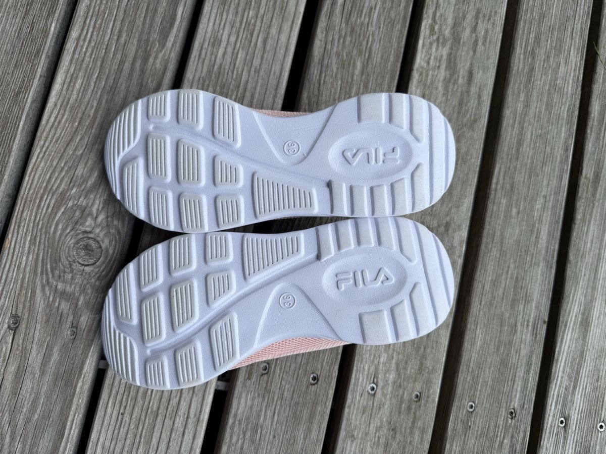 Fila Chaussures filles: Sneakers, Grösse 36, Altrosa – D'occasion à Pfäffikon ZH par dondavide13 1